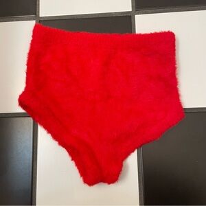 For love and lemons VS Fiona sleep short